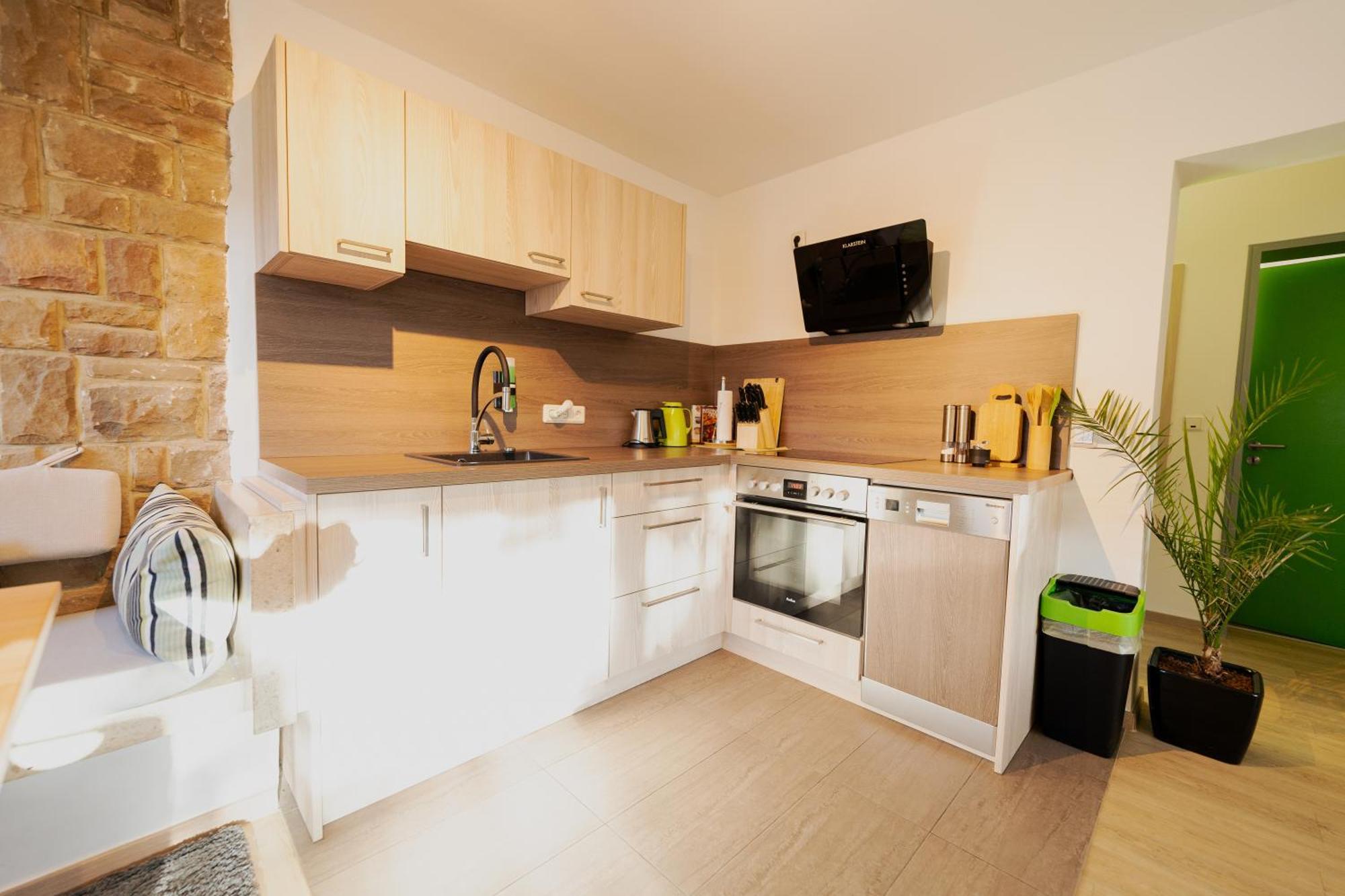Ferienhaus Schoene Aussicht Ferienwohnung Gruen Hemfurth-Edersee Exterior foto