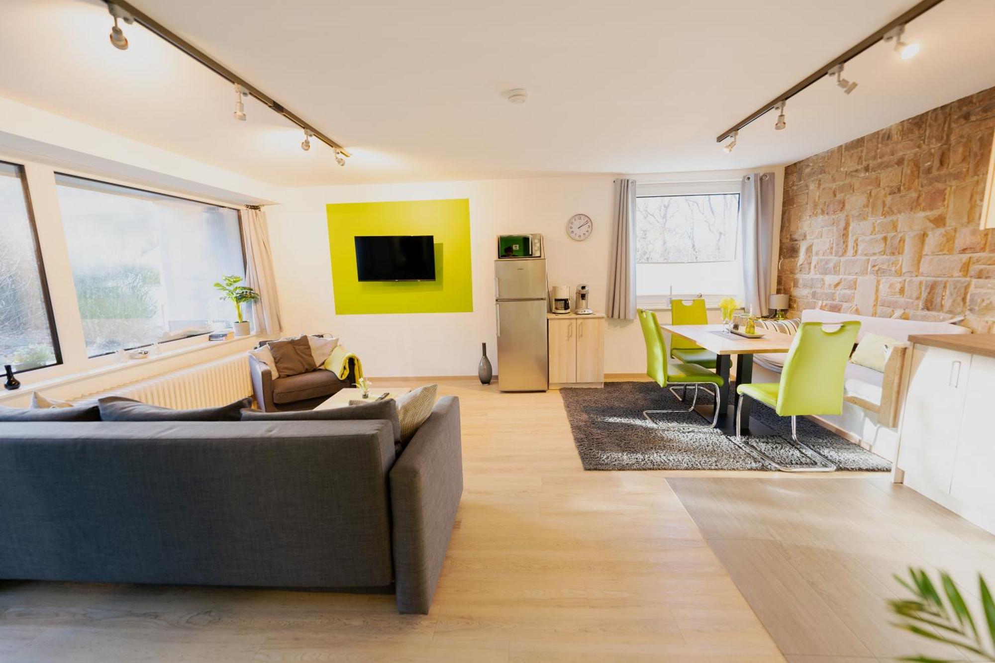 Ferienhaus Schoene Aussicht Ferienwohnung Gruen Hemfurth-Edersee Exterior foto